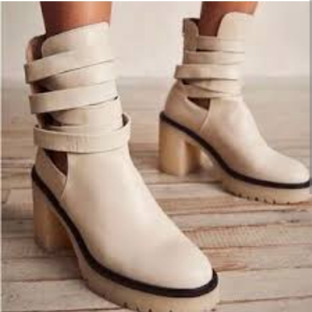 FREE PEOPLE Jesse Cutout heeled Boot In Cream sz 37/6.5